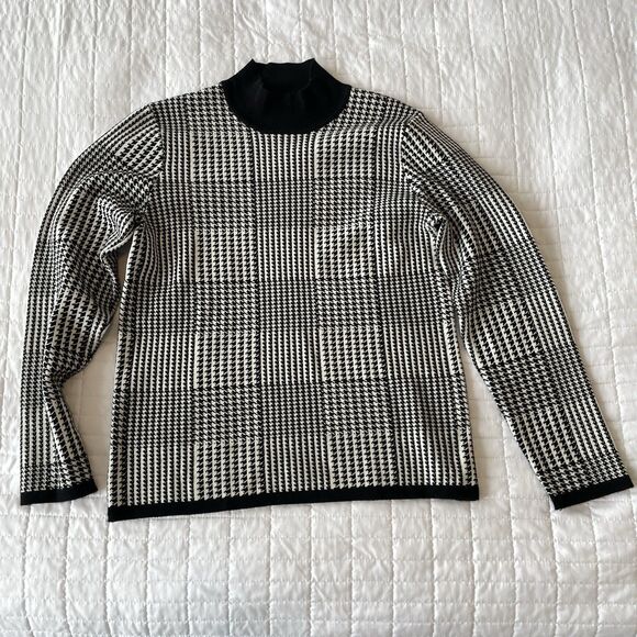 T Tahari Houndstooth Mock Neck Sweater Rayon Black & White Womens Size S - Picture 1 of 10